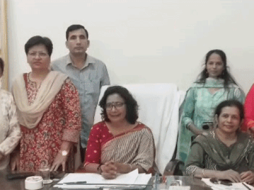 रोहतक में आज से महिला क्रिकेट महाकुंभ शुरू:देशभर की 27 टीम ले रही हिस्सा, पूव्र मंत्री मनीष ग्रोवर करेंगे उद्घाटन