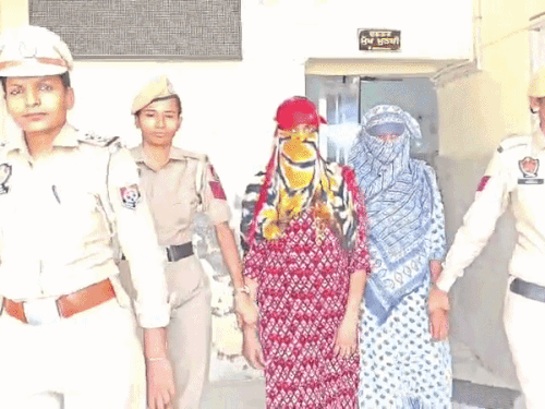 युवती ने लिव-इन पार्टनर को अगवा किया:मारपीट की, फिर बोलेरो में डालकर अबोहर से डबवाली ले गईं; ननद-भाभी गिरफ्तार