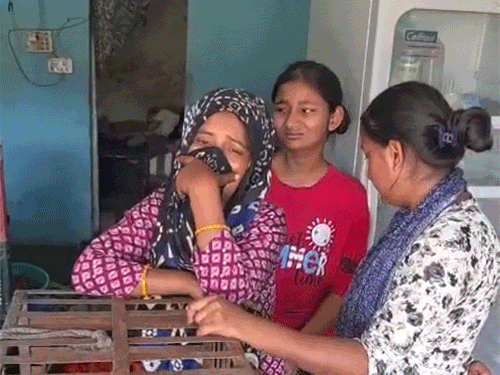 ₹10 मांगने पर सब्जी विक्रेता की हत्या:करनाल में 2 युवकों ने सिर में डंडा-ईंट मारी; बचाने आई बेटियों को भी पीटा