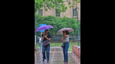 Mercury plummets as rain & hailstorm lash parts of Delhi-NCR | Delhi News