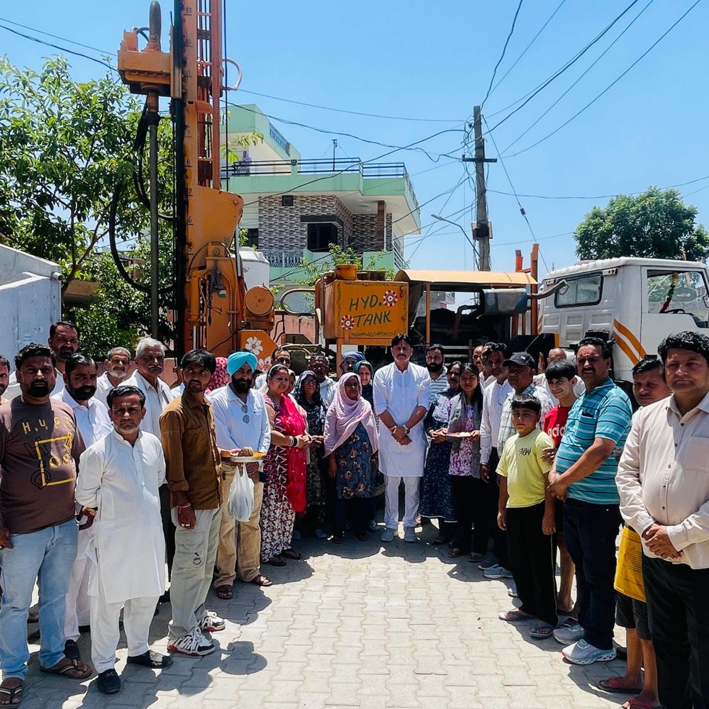 पठानकोट के छतवाल में डीप बोरवेल का निर्माण शुरू:पेयजल समस्या के समाधान के लिए 5 लाख का प्रोजेक्ट, लोगों को पानी की किल्लत से मिलेगी राहत
