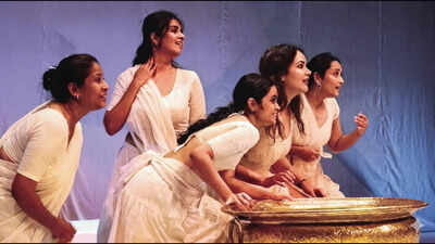 Theatre review: Ambaa reclaims women’s agency, voice using satire | Delhi News