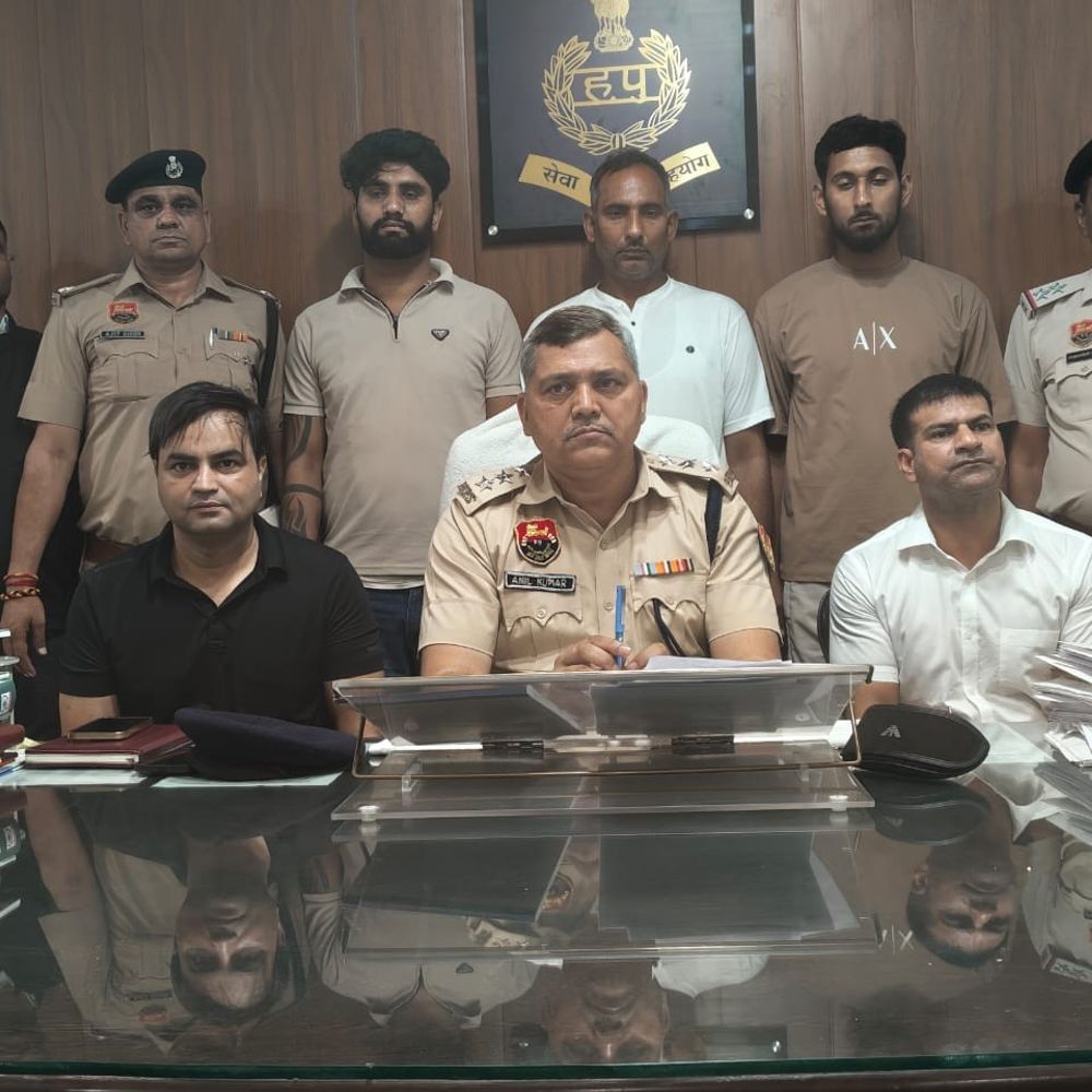 पलवल में दो इनामी हत्या आरोपी अरेस्ट:गोली मारकर किया महिला का मर्डर, ढाई साल से चल रहे थे फरार