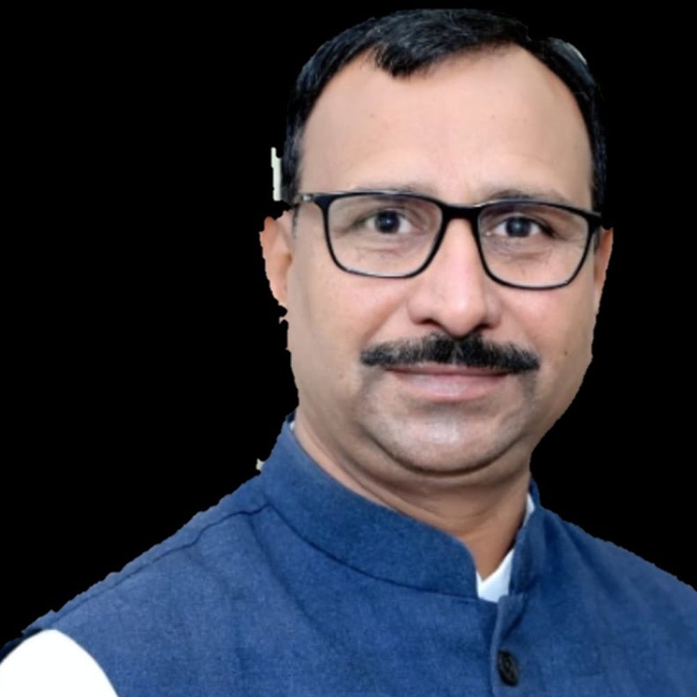 उकलाना में कॉमर्शियल गैस सिलेंडर ₹993 महंगा:विधायक नरेश सेलवाल बोले- जनता की जेब पर डाका, केंद्र से बढ़े दाम वापस लेने की मांग