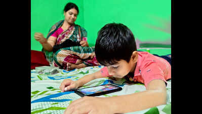 Early and excessive screen use may increase autism risk in toddlers: Experts | Delhi News