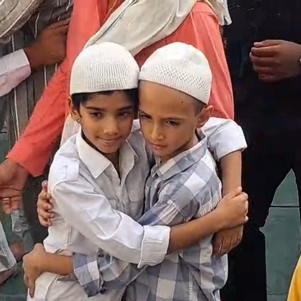 रेवाड़ी में ईद-उल-अजहा धूमधाम से मनाई:अमन-चैन व जरूरतमंद की सहायता का संदेश, सुरक्षा के लिए तैनात रहा पुलिस बल
