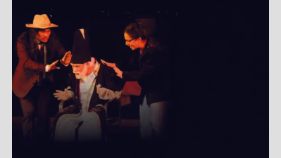 Theatre review: From Ballimaran to Laxmi Nagar: Ghalib in New Delhi | Delhi News