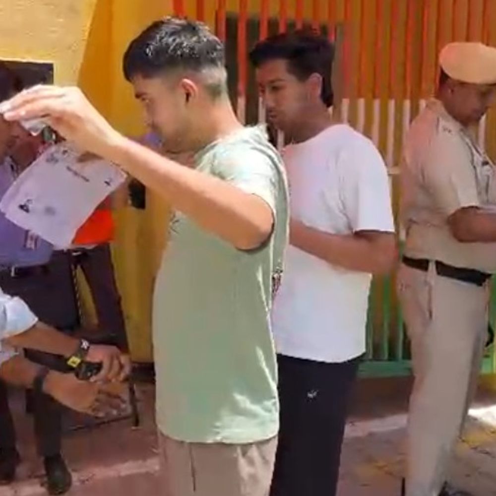 कैथल में 1803 परीक्षार्थियों ने नीट एग्जाम दिया:38 परीक्षार्थी गैर हाजिर रहे, कड़ी जांच के बाद केंद्रों में हुई एंट्री