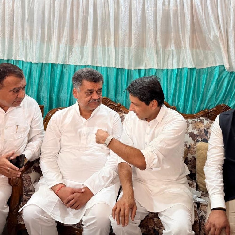 पंजाबी नेता-रावल को मनाने पहुंचे 3 सांसद और MLA चंद्रमोहन:चुनाव में खिलाफत का आरोप लगाकर बोले थे- ऐसे लोग पार्टी में नहीं रहने चाहिए