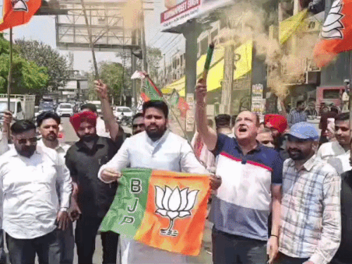 Amritsar BJP Celebrates Bengal Win, Claims Punjab 2027 Victory