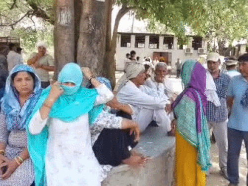 रोहतक में विवाहिता की मौत, ससुराल-पक्ष पर हत्या का आरोप:भाई बोला- ससुर की नीयत खराब थी, 2 लड़की होने पर करते थे परेशान