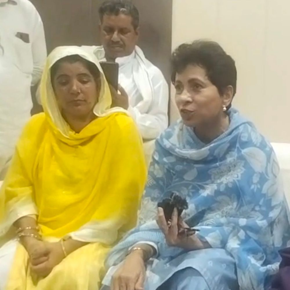 MP सैलजा बोलीं- नायब सैनी पहले हरियाणा संभालें, पंजाब नहीं:हिसार में साधा निशाना, सरकार पूरी तरह नाकाम, भाजपा अपनी नाकामियां छिपा रही