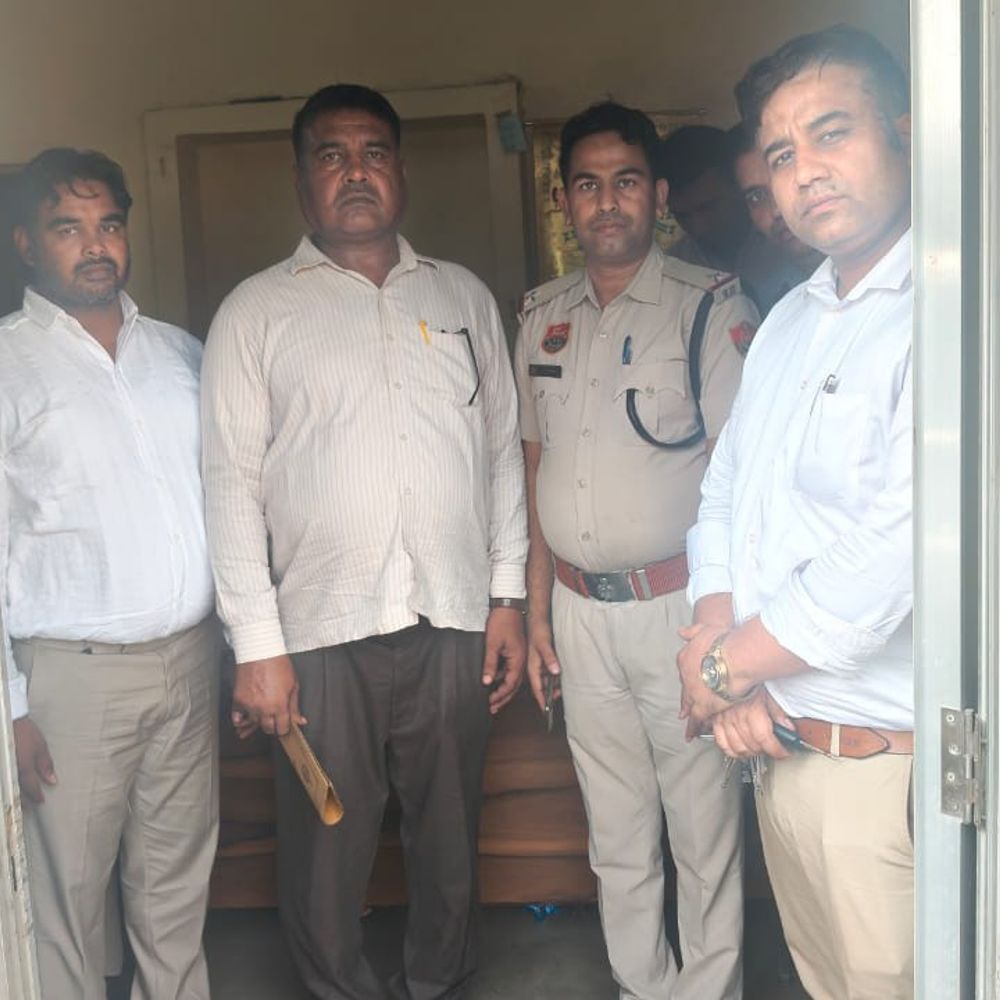 गुरुग्राम के रिठौज में फर्जी डॉक्टर गिरफ्तार:सीएम फ्लाइंग ने की रेड; बिना डिग्री मरीजों का कर रहा था इलाज