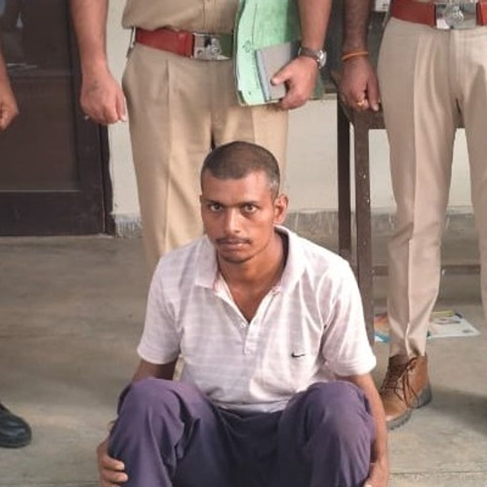 महेंद्रगढ़ पुलिस ने केबल चोर को किया अरेस्ट:राजस्थान से आता था चोरी करने, 280 फुट केबल और 3 किलो तांबा बरामद