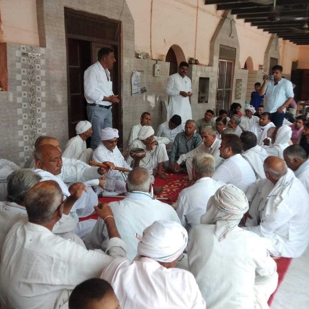 केएमपी एक्सप्रेस-वे पर सर्विस रोड की मांग:पलवल में किसान महापंचायत बुलाने का लिया निर्णय, बोले- बड़े आंदोलन की रूपरेखा तैयार की जाएगी