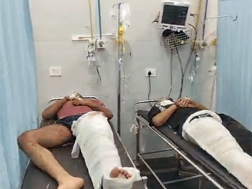चंडीगढ़ कैशियर हत्याकांड के आरोपियों का एनकाउंटर:भाई बोले-जिंदा बचने का दुख, सीने पर चलानी चाहिए थी गोली, तीसरे को जल्द पकड़ने की मांग