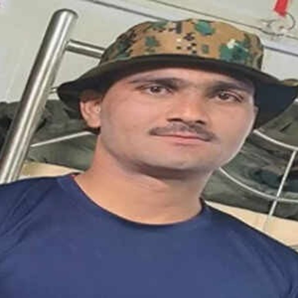 नूंह में शहीद स्मारक की राशि 3 साल से अटकी:परिवार ने अपने खर्च पर बनवाया; पत्नी ने मंत्री विपुल से लगाई गुहार