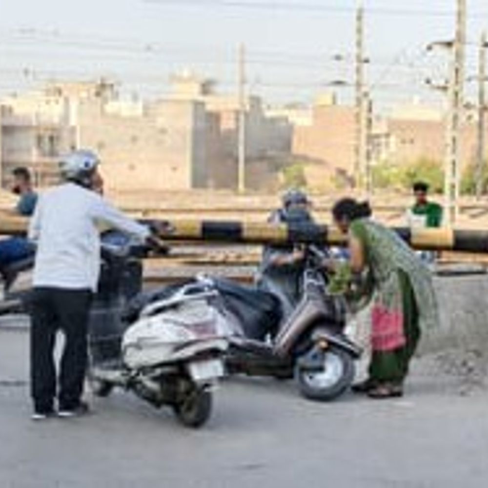 हिसार में 2 रेलवे ओवरब्रिज का प्रस्ताव आगे बढ़ा:निरंकारी भवन क्षेत्र को ट्रैफिक जाम से मिलेगी राहत; तोशाम रोड तक सफर होगा आसान