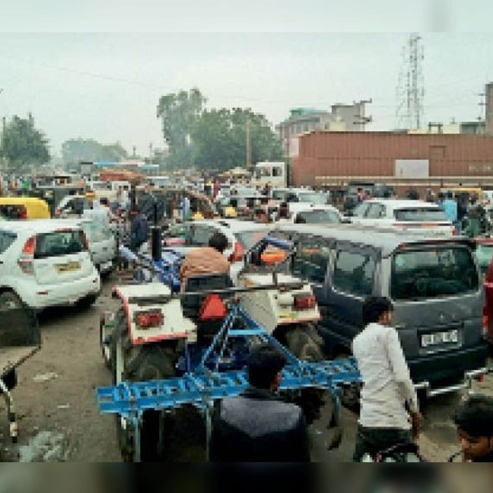 नूंह में अतिक्रमण पर प्रशासन सख्त, जब्त होगा सामान:SDM ने कराई मुनादी, रेहड़ी-फड़ी हटाने का आदेश, दुकानदारों को रखनी होगी डस्टबिन
