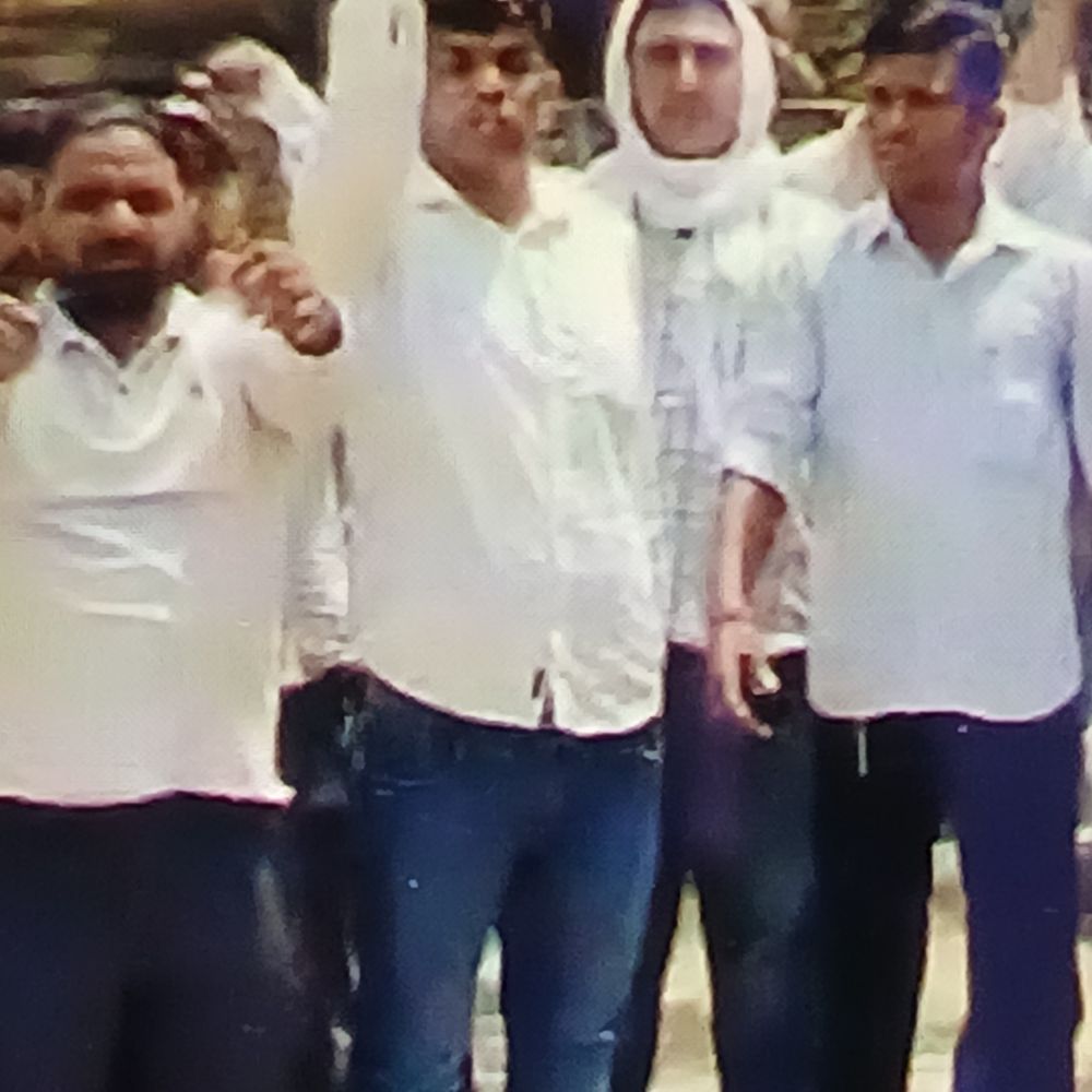 राजौंद में बिजली कर्मचारियों ने किया प्रदर्शन:निलंबित जेई की बहाली, कर्मचारियों की चार्जशीट हटाने की मांग, बोले- तेज होगा आंदोलन