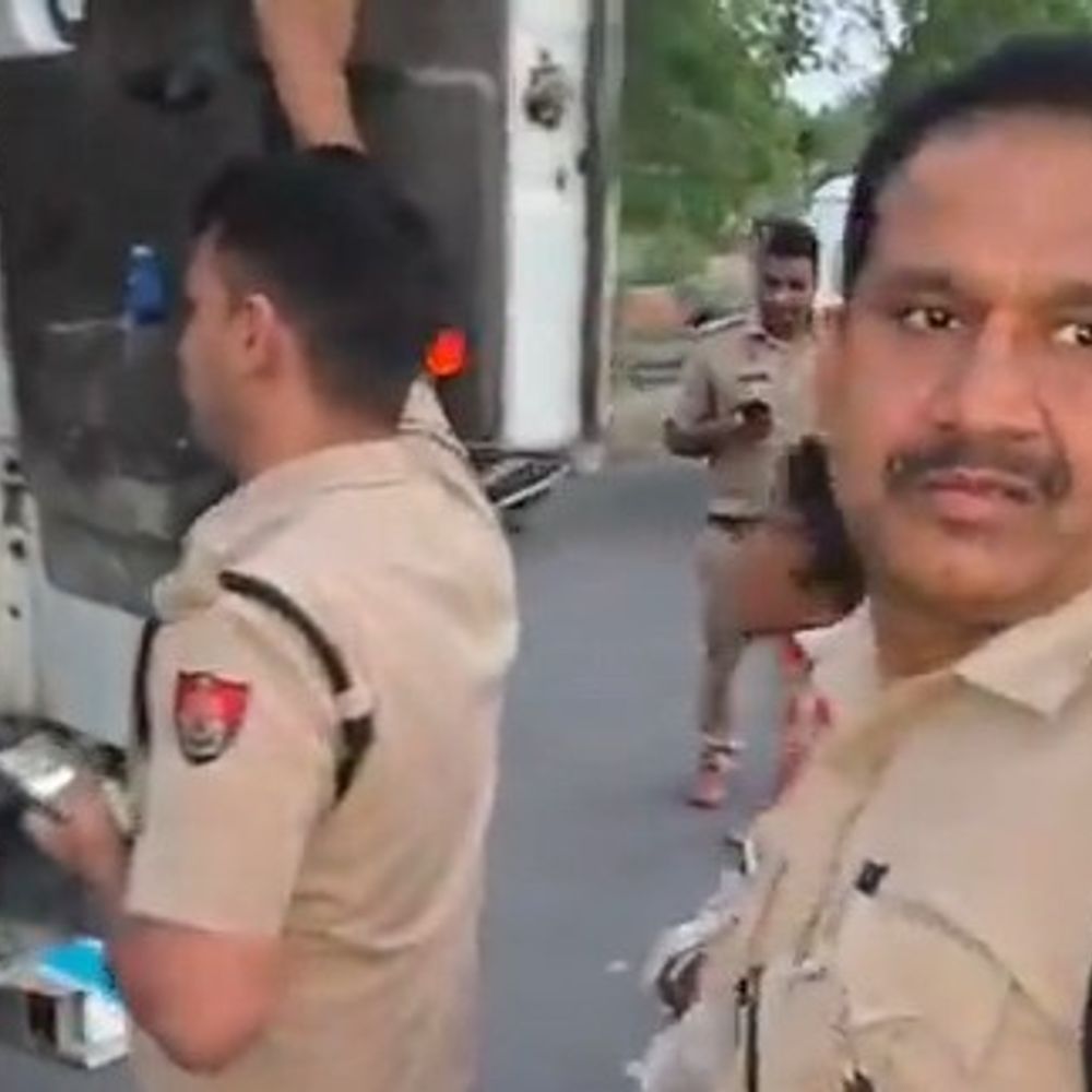 करनाल में ट्रैक्टर की टक्कर से बच्चे की मौत:मां गंभीर घायल, ट्रॉली के नीचे आने से तोड़ा दम; स्कूटी से जा रहे थे