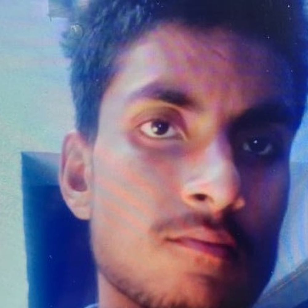 फरीदाबाद में ट्रेन से गिरकर युवक की मौत:चचेरी बहन की शादी में जा रहा, यूपी का रहने वाला, परिजन बोले- धक्का दिया