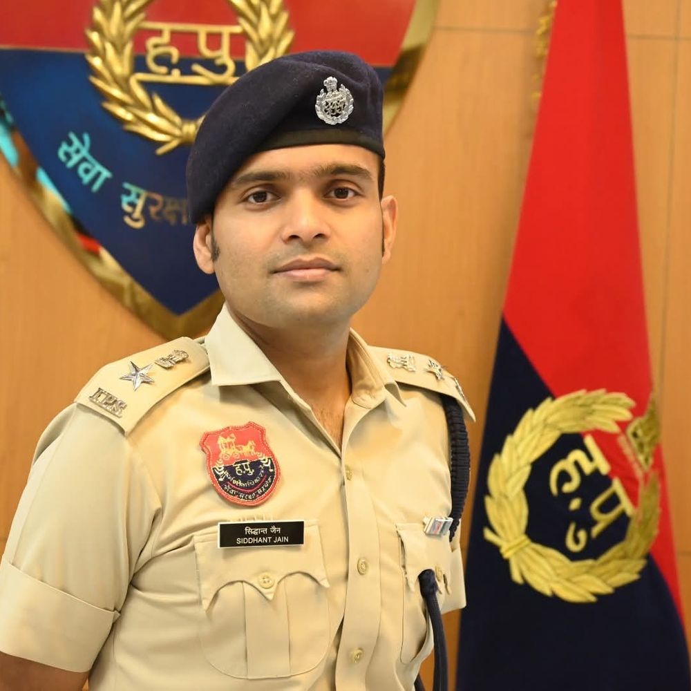 बरवाला साइबर पुलिस ने 1.25 लाख बरामद किए:ऑनलाइन फ्रॉड कर हड़पी रकम, पूरी राशि पीड़ित को वापस दिलाई, दो आरोपी जांच में शामिल