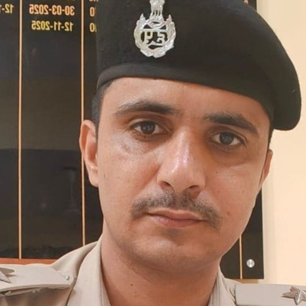 उकलाना स्टेडियम से सामान चोरी का खुलासा, दो आरोपी काबू:बाथरूम गेट और जिम उपकरण चुराए थे; एक दिन का पुलिस रिमांड