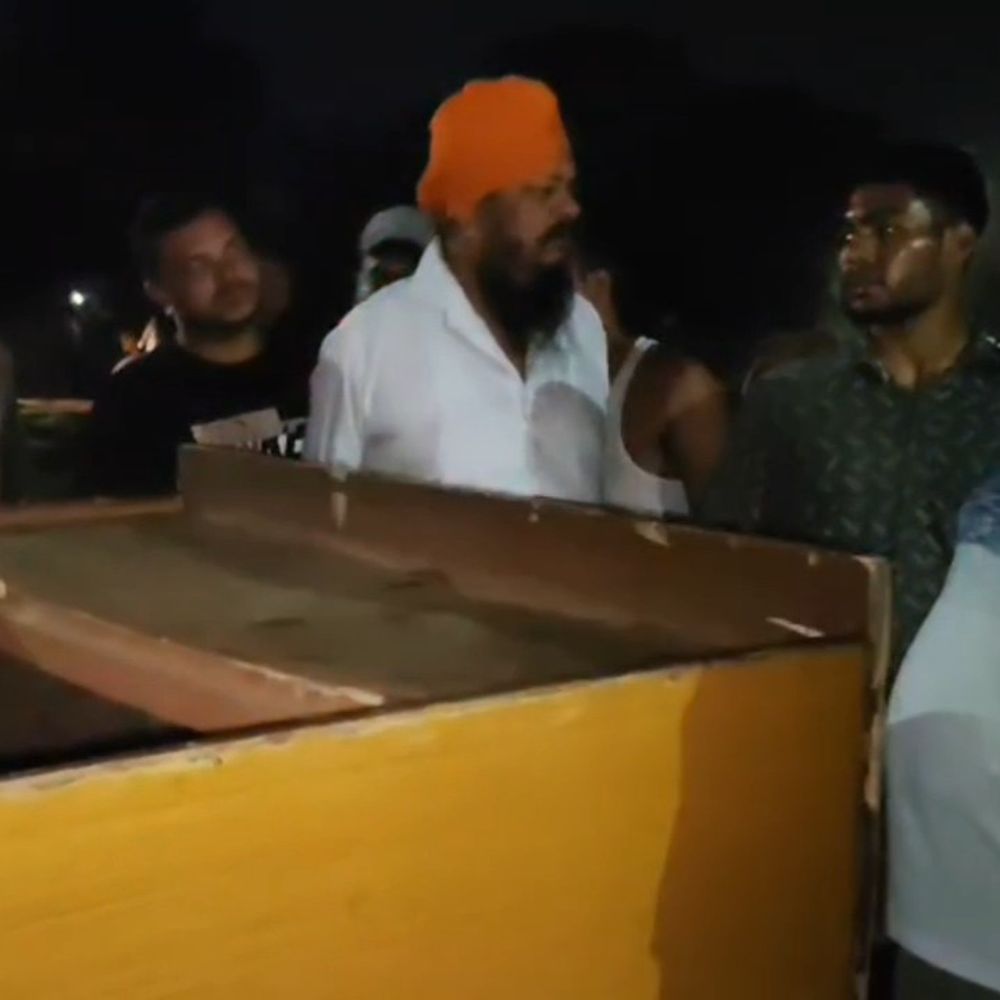 फतेहगढ़ साहिब में बॉक्स बेड से महिला का शव मिला:संदेह होने पर लोगों ने रेहड़ी रोकी, पुलिस ने दो लोगों को हिरासत में लिया