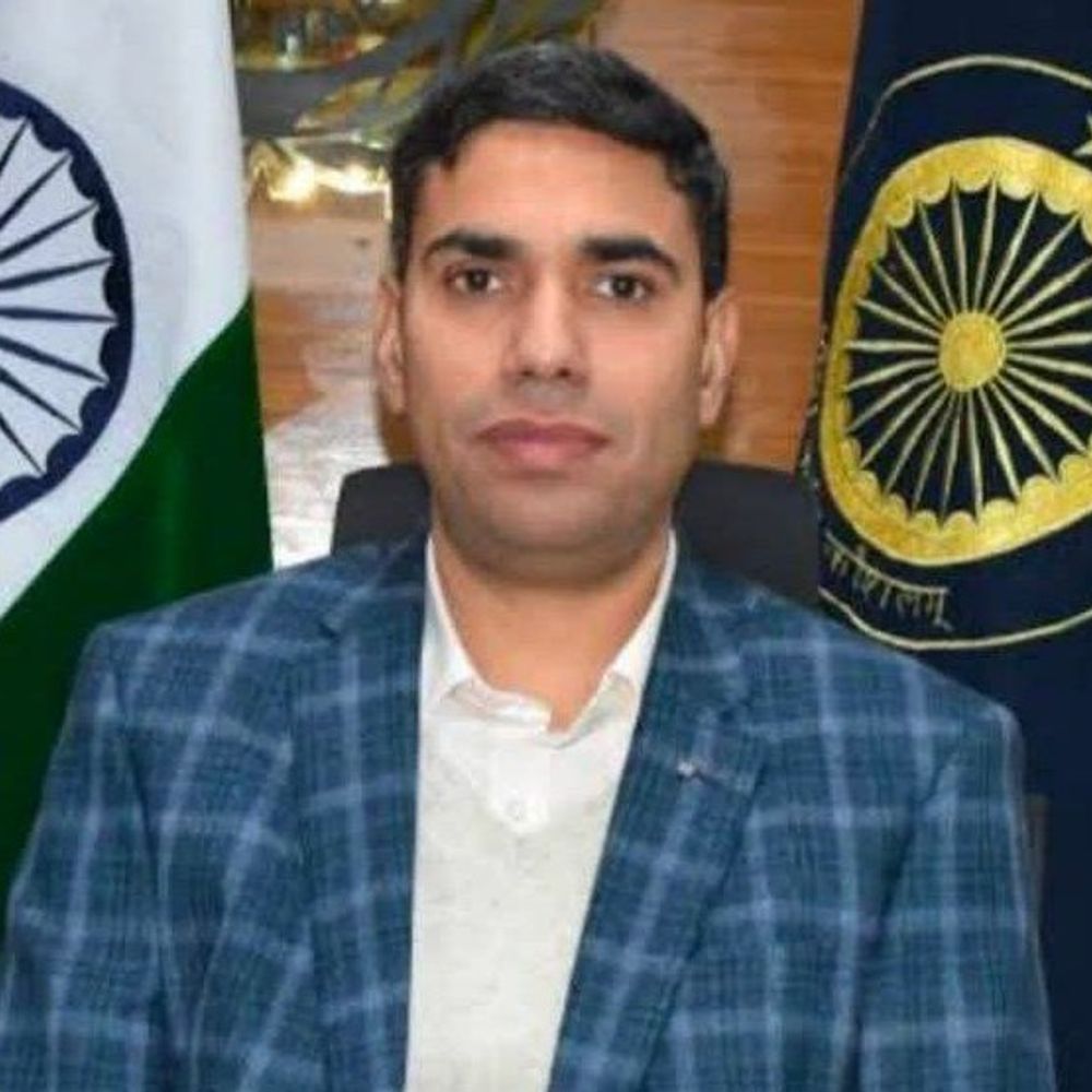 गुरुग्राम निगम ने एजेंसी पर ₹1 लाख का जुर्माना लगाया:डोर-टू-डोर कचरा संग्रहण में लापरवाही, नोटिस जारी; 3 दिनों में मांगां रिकॉर्ड