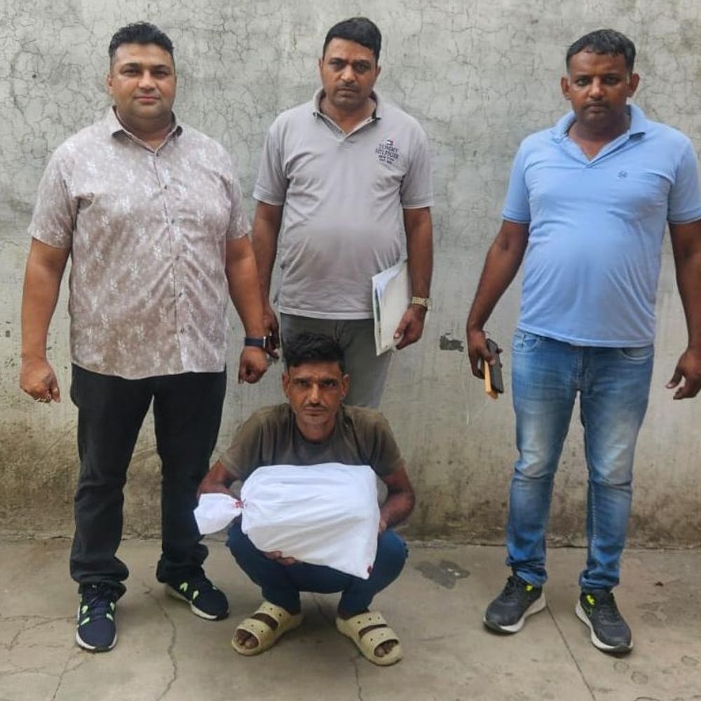समालखा में 5 किलो गांजे समेत तस्कर गिरफ्तार:ग्राहक की तलाश में घूम रहा था; सूचना पर पुलिस ने दबोचा