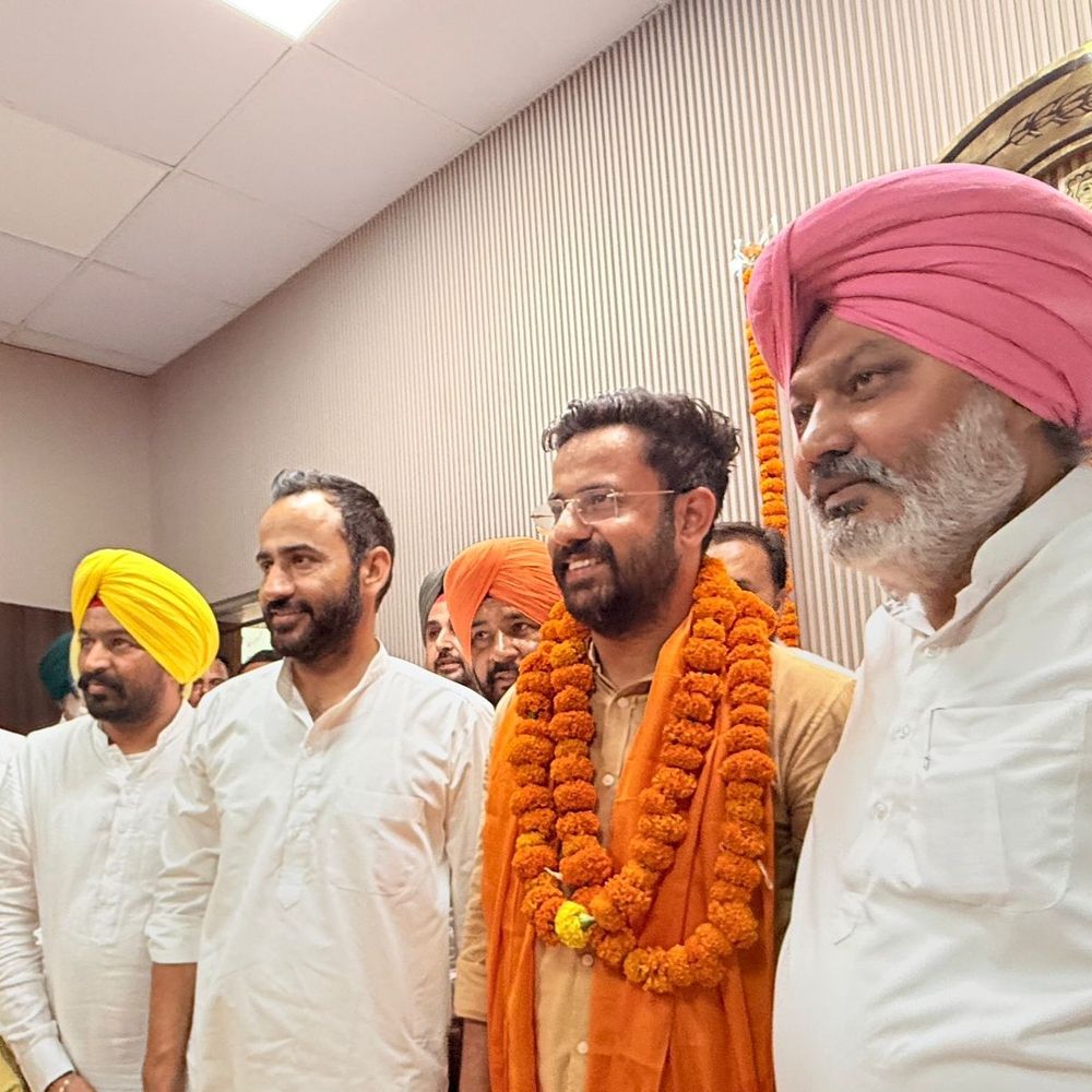 AAP के हसन प्रीत बरनाला निगम के पहले मेयर:वित्त मंत्री हरपाल चीमा ने की ताजपोशी; कहा-भ्रष्टाचार के खिलाफ जीरो टॉलरेंस नीति अपनाएंगे