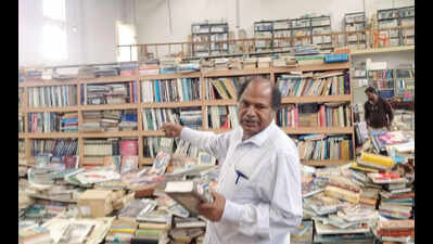 Padma Shri awardee Anke Gowda calls for preserving Kannada and books | Hubballi News