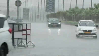 Heavy rain lashes parts of Delhi-NCR; IMD issues red alert, warns of winds up to 90kmph | Delhi News