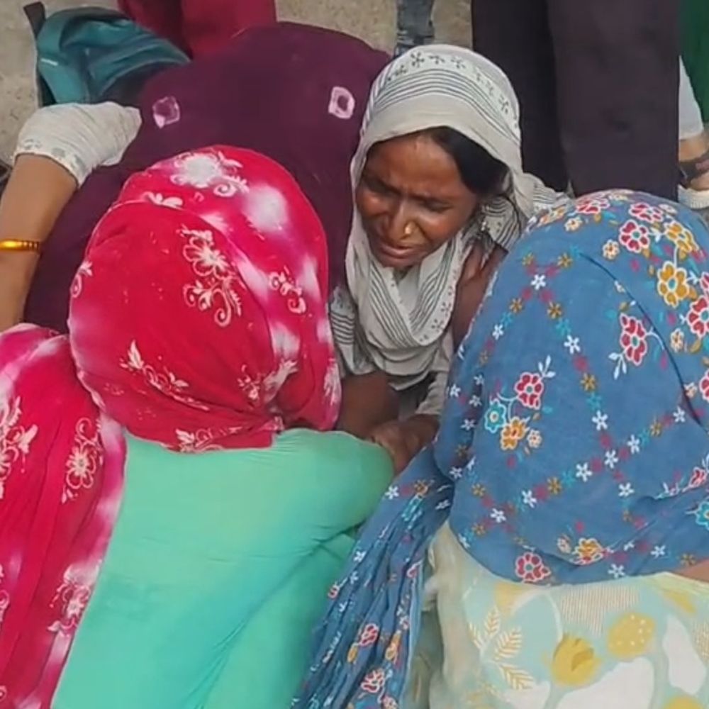 3 बहनों के इकलौते भाई की सड़क हादसे में मौत:फरीदाबाद में कार ने मारी टक्कर, सड़क पार कर रहा था