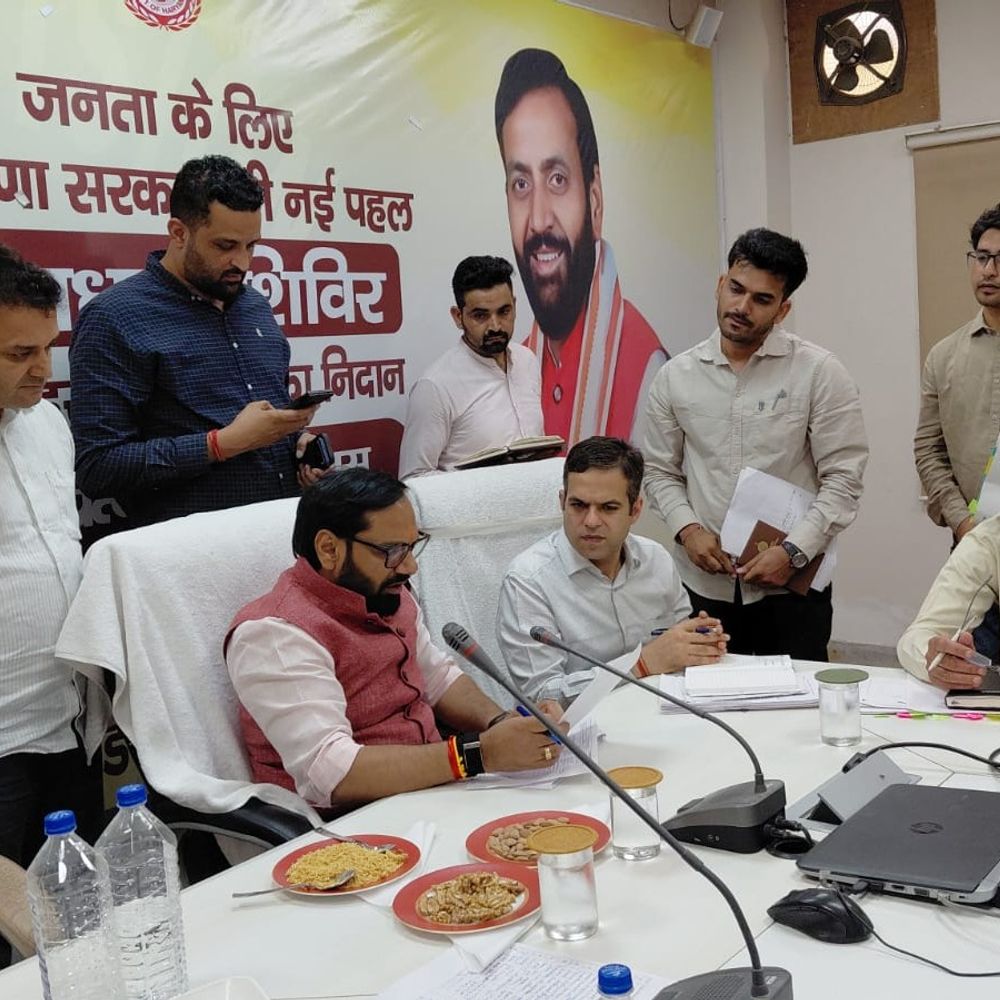 उचाना में विधायक ने की विकास कार्यों की समीक्षा:विकास कार्यों की प्रगति रिपोर्ट मांगी; बोले-जनता की समस्याओं में लापरवाही बर्दाश्त नहीं