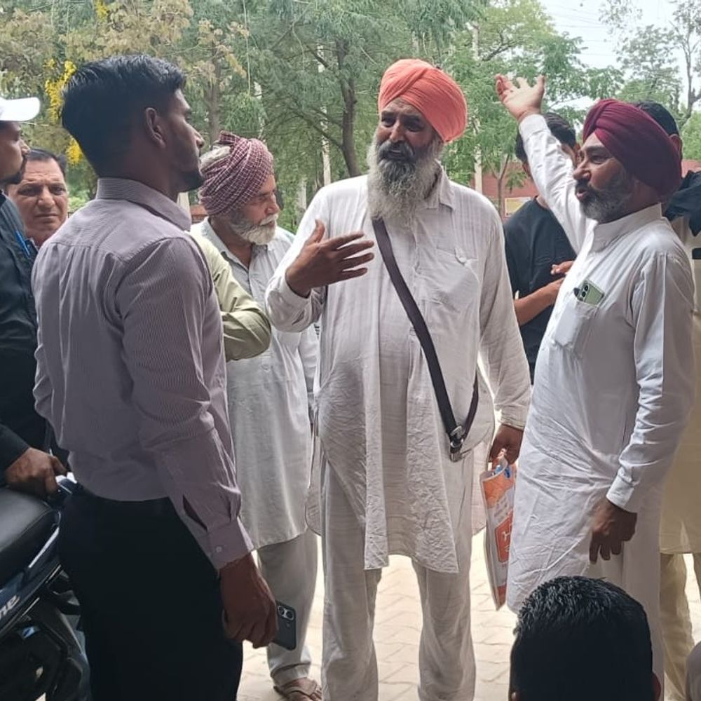 चांदपुरा ग्रामीण नए बिजली घर से फीडर जोड़ने की मांग:समस्या हल न होने पर आंदोलन की चेतावनी, अधिकारियों ने दिया आश्वासन