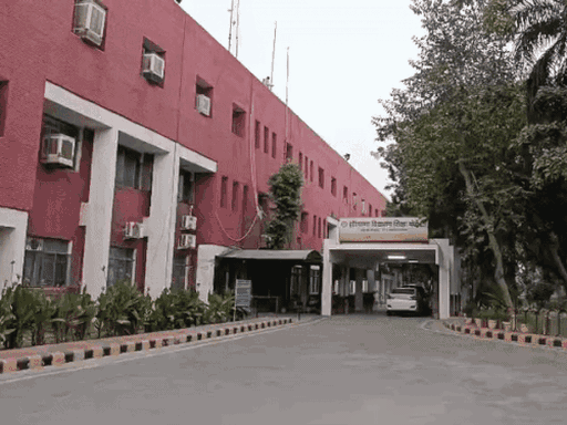 10वीं-12वीं एग्जाम के लिए ऑनलाइन आवेदन डेट बढ़ाई:अंक सुधारने के लिए 24 जून तक भर सकते हैं फॉर्म; एक हजार रुपए लगेगा विलंब शुल्क