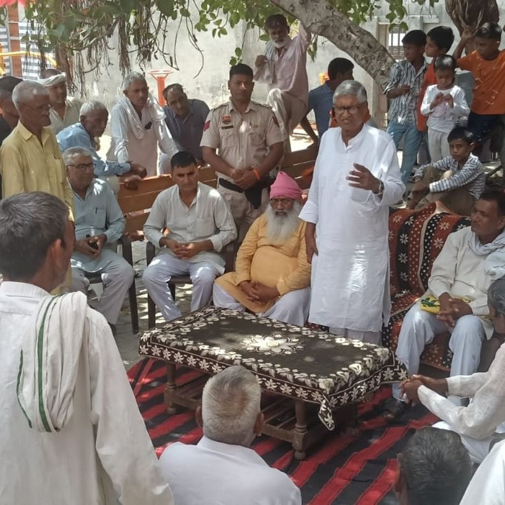 महम में पूर्व राज्यसभा सांसद कबीरदास जयंती में पहुंचे:रामचंद्र जांगड़ा बोले-उन्होंने मानवता का संदेश दिया; बूथ नंबर-68 का दौरा किया
