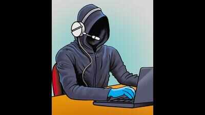 Fake call centre busted in Nirman Vihar, owner absconding | Delhi News