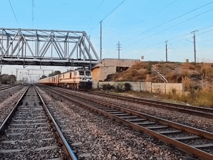 शताब्दी समेत 5 ट्रेनों में बढ़ाए गए 3AC कोच:72 अतिरिक्त बर्थ, कन्फर्म टिकट मिलने के बढ़े चांस; लंबी दूरी की यात्रा होगी आसान