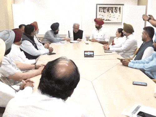 पंजाब कांग्रेस को लेकर आज से दिल्ली में बनेगी स्ट्रेटजी:तीन दिन तक नेताओं से फीडबैक लेंगे ऑब्जर्वर, पहले दिन सांसदों को किया तलब