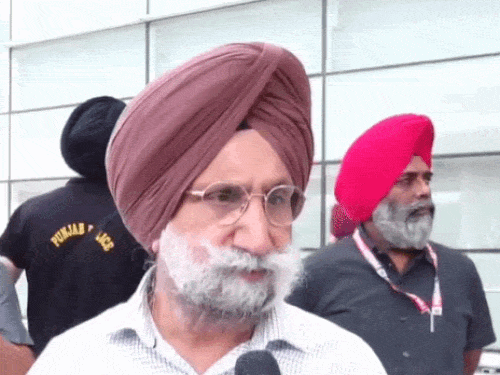 ढिल्लों के प्रधान बनने पर रंधावा का जाखड़ पर तंज:आज उसी हिंदू को हटाकर जाट सिख को प्रधान बनाया, कैप्टन आए तो वेलकम रहेगा