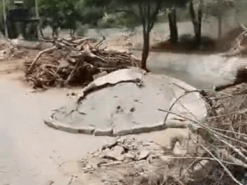 सिरसा हंजीरा माइनर पर गोबर-कचरा से अतिक्रमण:तीन गांव गंदगी का पानी पीने को मजबूर, पंचायत बोली-कई बार हटाया, वीडियो वायरल