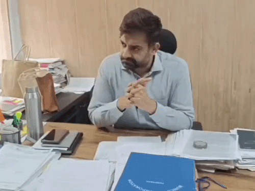 फरीदाबाद 2 घंटे स्टार्ट रखी गई एंटी स्मॉग मशीन VIDEO:निगम EXN ने दिए जांच के आदेश, बोले- दोषी कर्मचारी पर होगी कार्रवाही