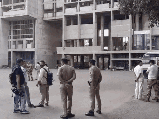 हरियाणा के सरकारी कर्मचारियों को LTC मामलों में बड़ी राहत:अब विभागाध्यक्ष खुद सुधार सकेंगे ब्लॉक ईयर, गलत एंट्री के कारण अटके LTC बिल