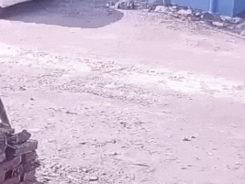 पठानकोट में 2 पक्षों के बीच हिंसक झड़प:चुनाव के दौरान बाहरी युवक बुलाने का आरोप, महिला बोली-बेवजह राजनीतिक रंग दिया जा रहा
