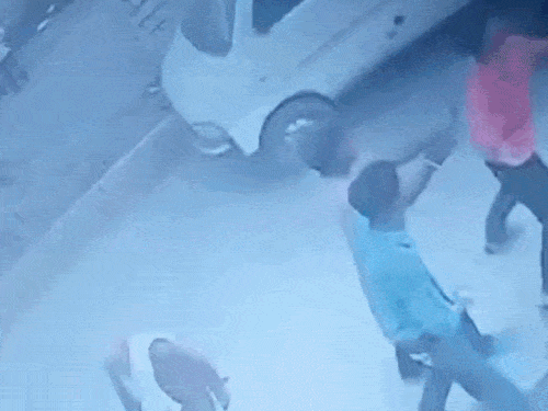 फरीदाबाद में लड़कों के 2 गुटों में मारपीट:खेल को लेकर हुआ था झगड़ा, गलती मानते हुए आपस में किया समझौता