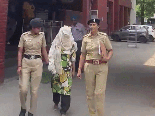 चंडीगढ़ 15 दिन में दो महिला तस्कर गिरफ्तार:एक से 11.5 ग्राम, दूसरी से 14.5 ग्राम हेरोइन बरामद, उम्र का फायदा उठाकर बेच रही नशे