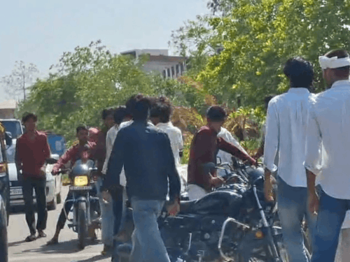 नूंह में युवती-ससुराल पक्ष के विवाद में बवाल:मारपीट से घंटों बाधित रहा ट्रैफिक; युवक को साथ ले जाने का आरोप